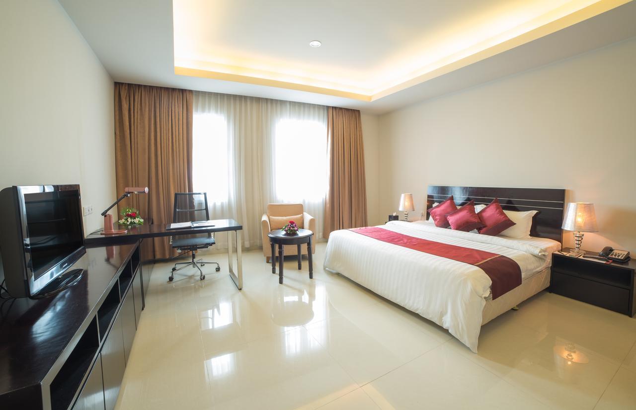 Dara Airport Hotel Пном Пен Екстериор снимка